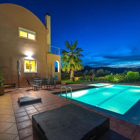Agia Marina Meliades Villas מראה חיצוני תמונה