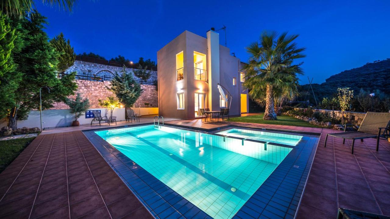 Agia Marina Meliades Villas מראה חיצוני תמונה