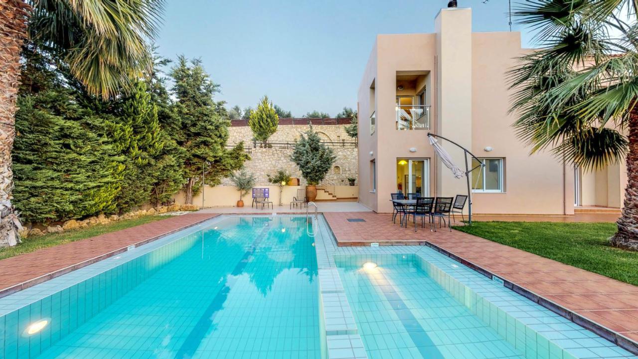 Agia Marina Meliades Villas מראה חיצוני תמונה