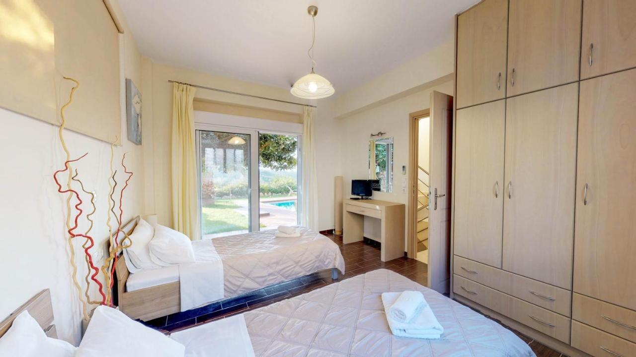Agia Marina Meliades Villas מראה חיצוני תמונה