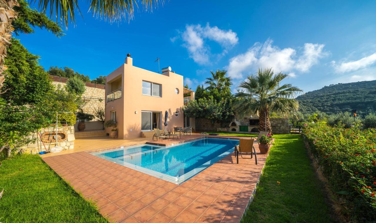 Agia Marina Meliades Villas מראה חיצוני תמונה