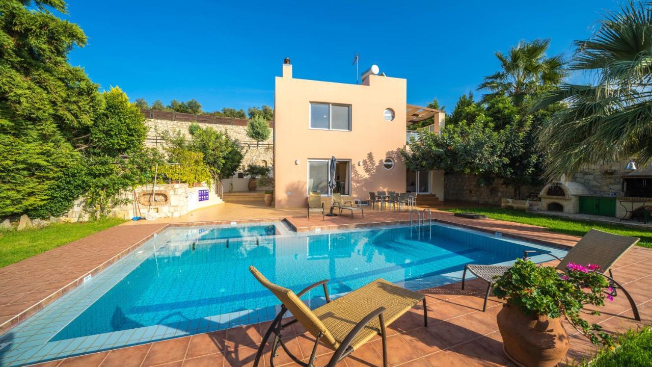 Agia Marina Meliades Villas מראה חיצוני תמונה