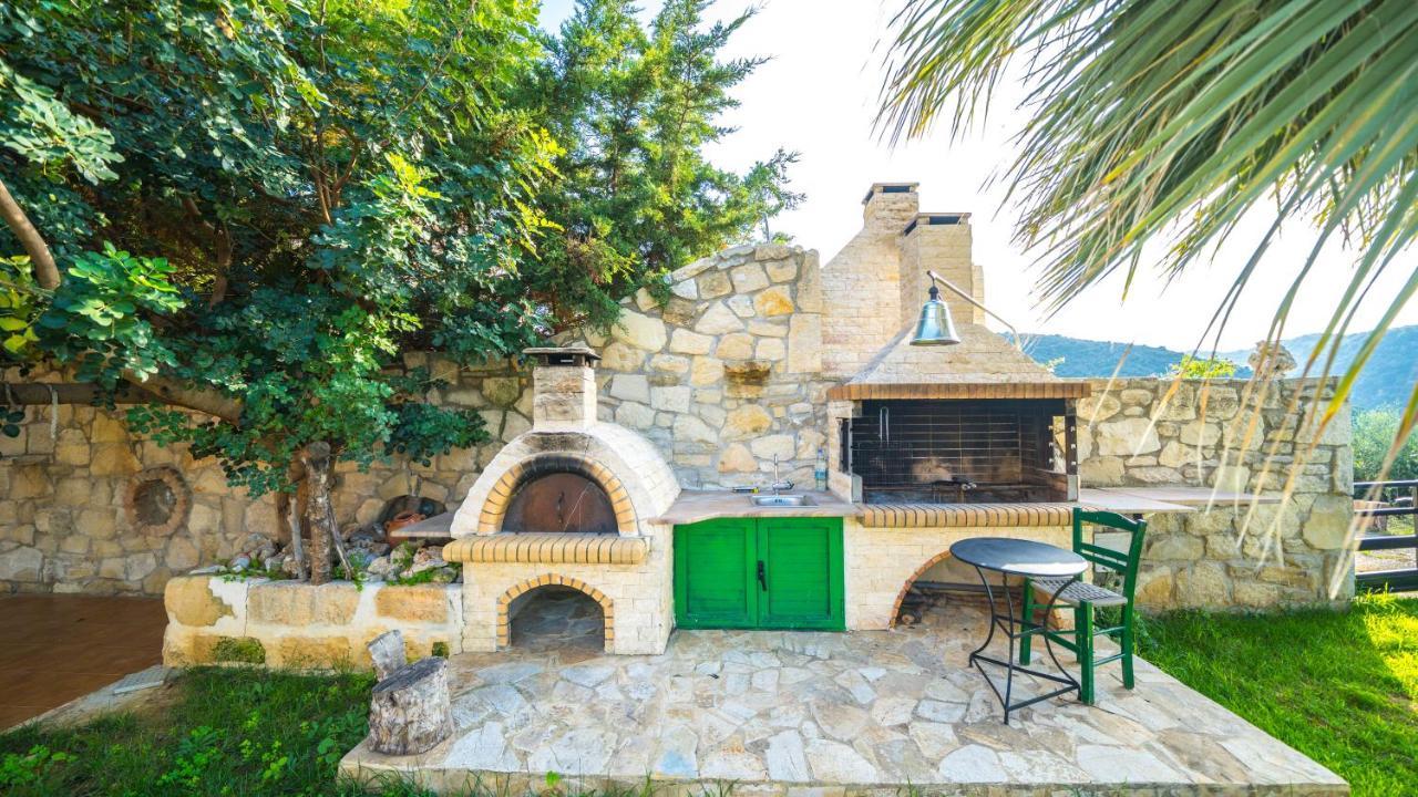 Agia Marina Meliades Villas מראה חיצוני תמונה