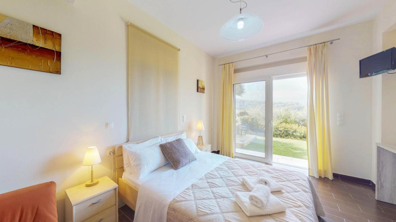 Agia Marina Meliades Villas מראה חיצוני תמונה