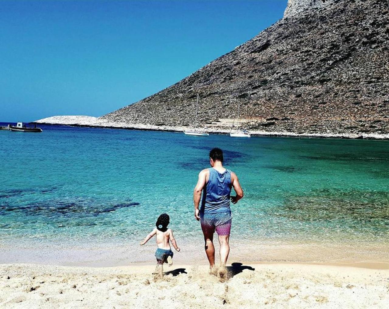 Agia Marina Meliades Villas מראה חיצוני תמונה