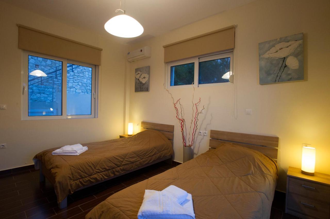 Agia Marina Meliades Villas מראה חיצוני תמונה